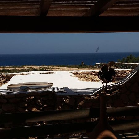 Appartement I Dammusi Di Pippo à Lampedusa Extérieur photo