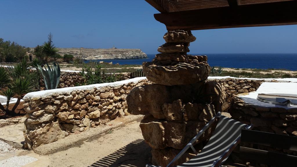 Appartement I Dammusi Di Pippo à Lampedusa Extérieur photo