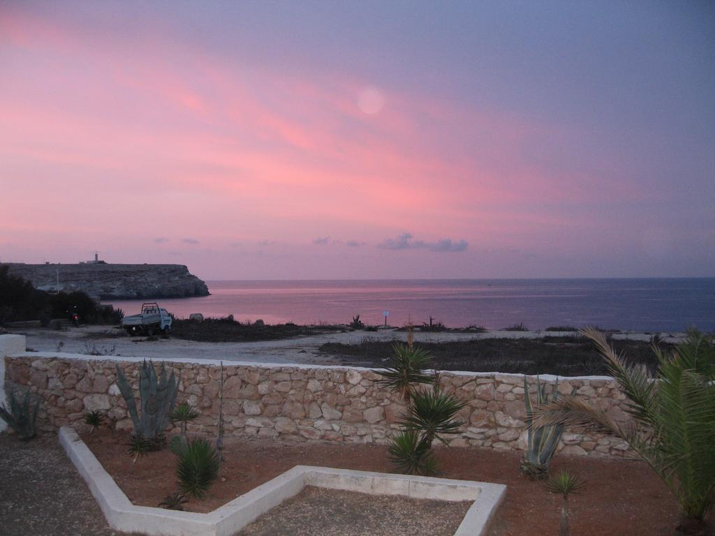 Appartement I Dammusi Di Pippo à Lampedusa Extérieur photo